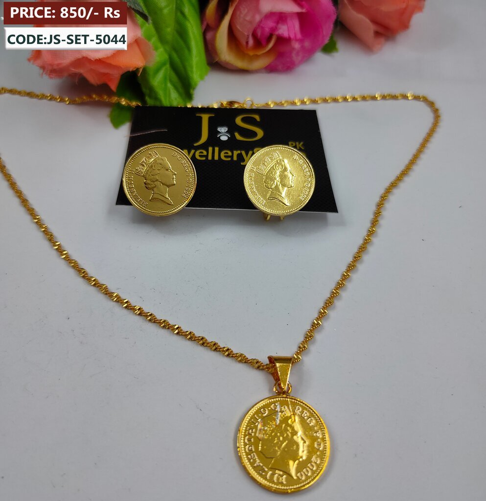 Queen Elizabeth Coin Pendant Necklace Set Price In Pakistan J S Jewellery Store Pk